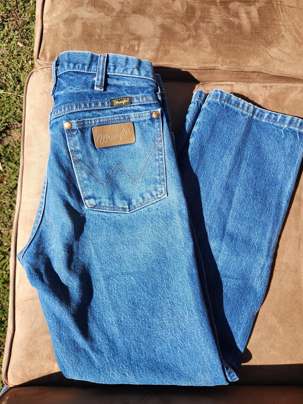 Wrangler Men's Medium Blue Relaxed Fit Jeans 31x30